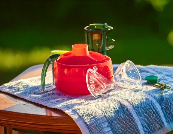 How to Clean a Hummingbird Feeder (and Why Rinsing Alone Won't Cut It)